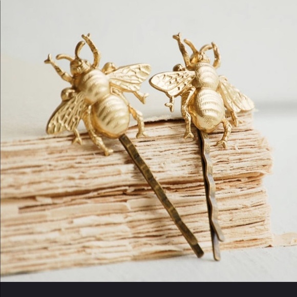 oh, honey hair pins🍯 - Picture 2 of 3